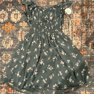 Hollister Forest Green Floral Smocked Midi Dress